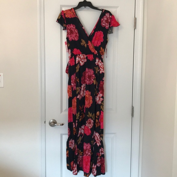 Floral Xhilaration asymmetrical maxi dress! Medium - Picture 3 of 3